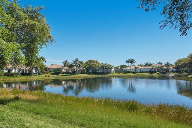 2220 Miramonte CT, Naples, FL 34105