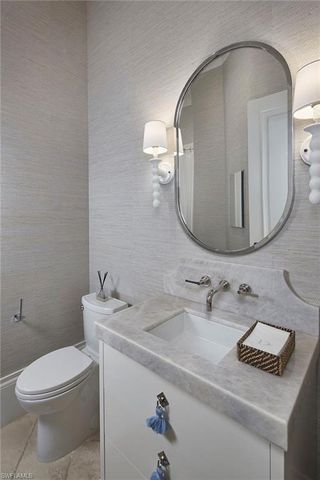 2220 Miramonte CT, Naples, FL 34105