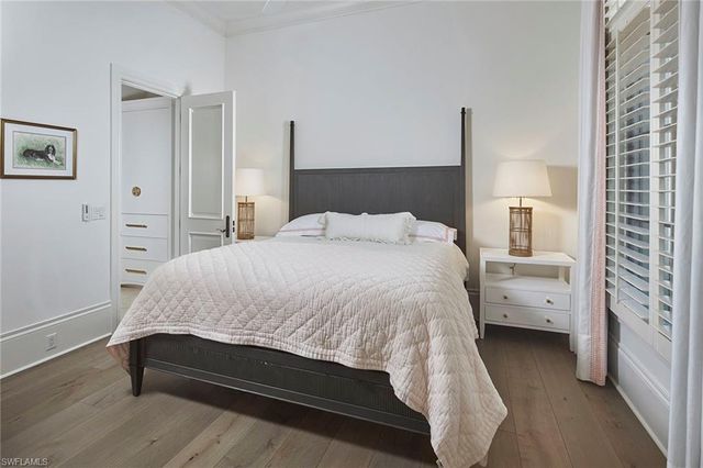 2220 Miramonte CT, Naples, FL 34105