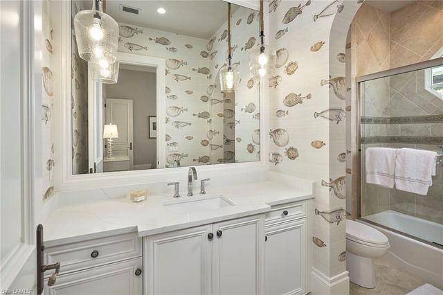 2220 Miramonte CT, Naples, FL 34105