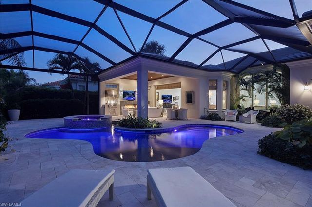 2220 Miramonte CT, Naples, FL 34105