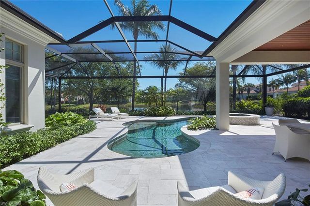 2220 Miramonte CT, Naples, FL 34105