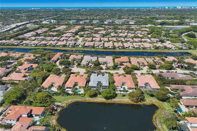 2220 Miramonte CT, Naples, FL 34105