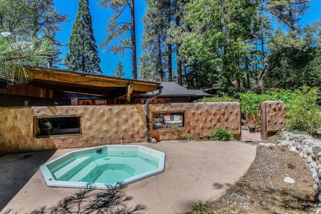 53155 Toll Gate Road, Idyllwild, CA 92549