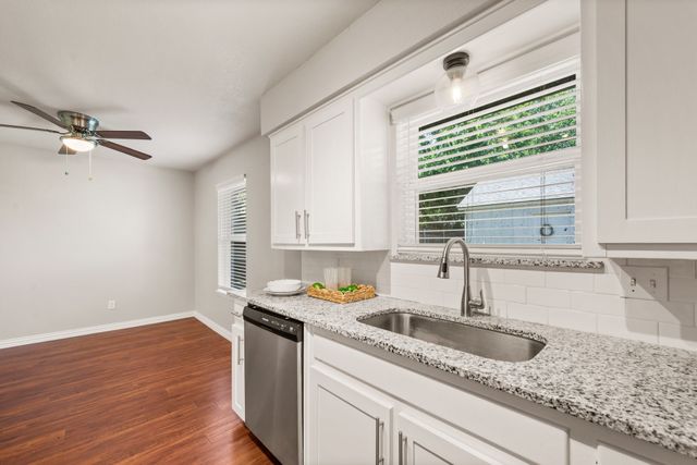 652 Oak Drive, Hurst, TX 76053