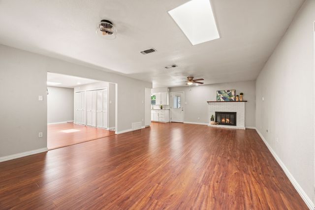 652 Oak Drive, Hurst, TX 76053