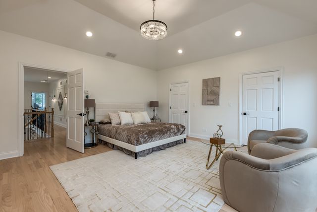 6723 N HARDING Avenue, Lincolnwood, IL 60712