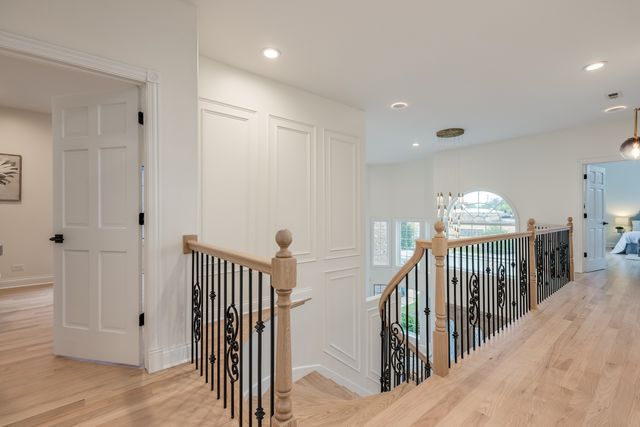 6723 N HARDING Avenue, Lincolnwood, IL 60712