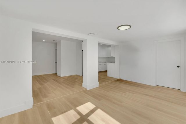 7970 NW 176th St, Hialeah, FL 33015