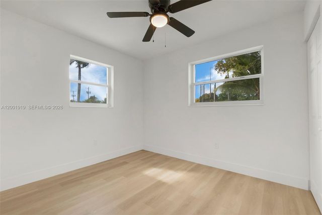 7970 NW 176th St, Hialeah, FL 33015