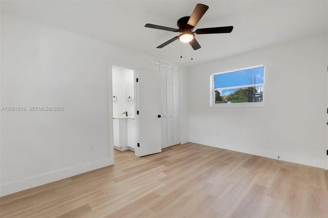 7970 NW 176th St, Hialeah, FL 33015