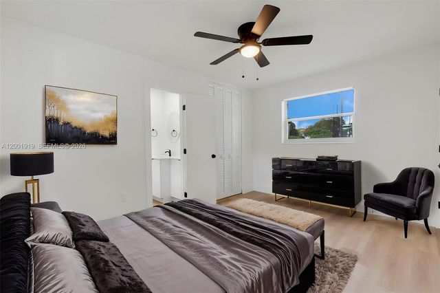 7970 NW 176th St, Hialeah, FL 33015