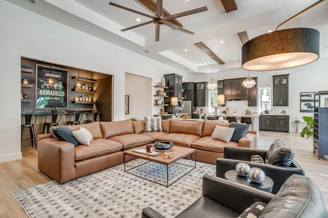 673 S Sugartree Drive, Lipan, TX 76462