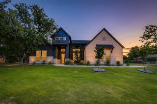 673 S Sugartree Drive, Lipan, TX 76462