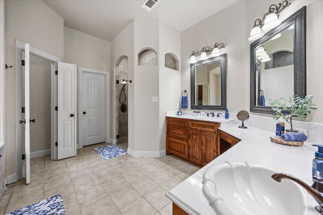 2117 Red Cedar Trail, Greenville, TX 75402