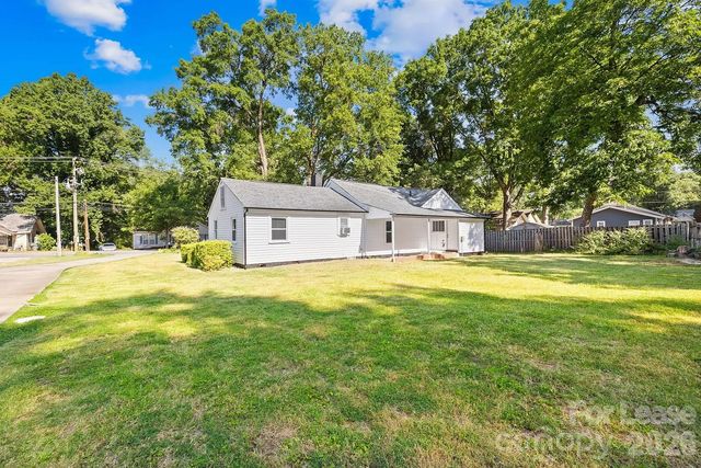 227 N Magnolia Street, Mooresville, NC 28115