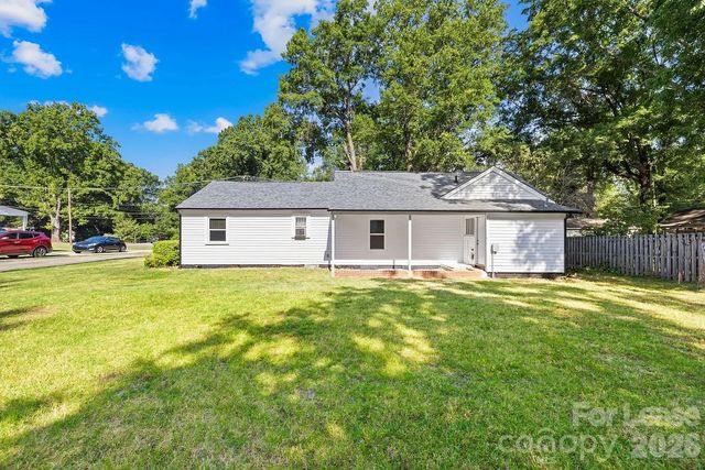 227 N Magnolia Street, Mooresville, NC 28115