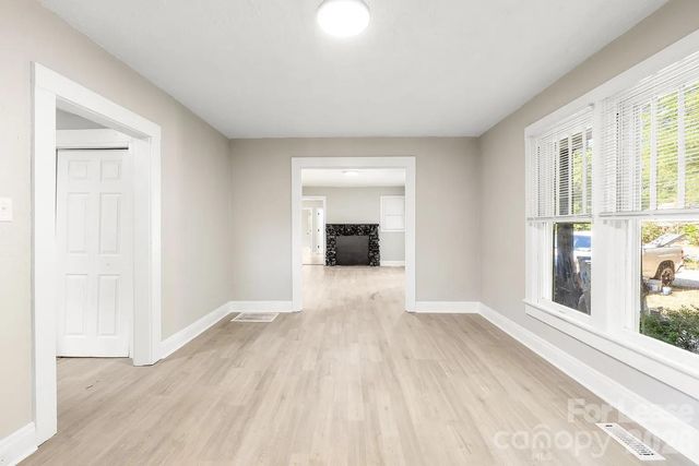 227 N Magnolia Street, Mooresville, NC 28115
