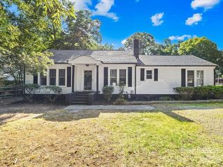 227 N Magnolia Street, Mooresville, NC 28115