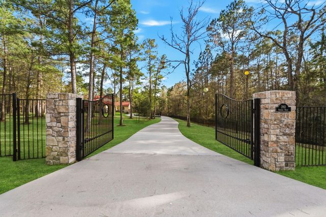 280 Sundog Road, Huntsville, TX 77340