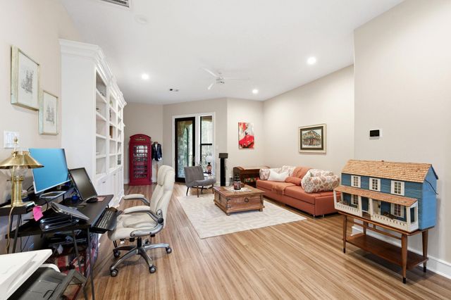 280 Sundog Road, Huntsville, TX 77340