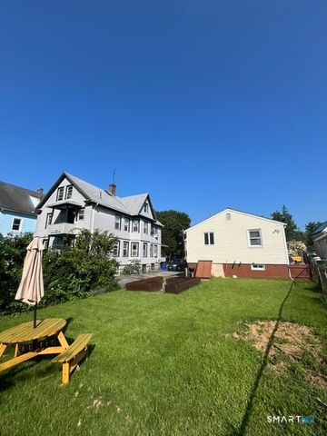 12 Pleasant Street, New London, CT 06320