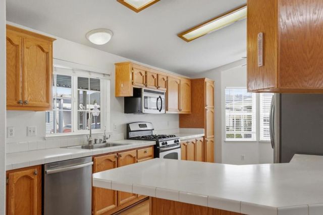 275 Burnett Avenue, Morgan Hill, CA 95037