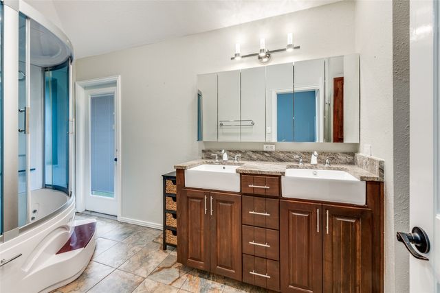 4950 Highbank Drive, Arlington, TX 76018