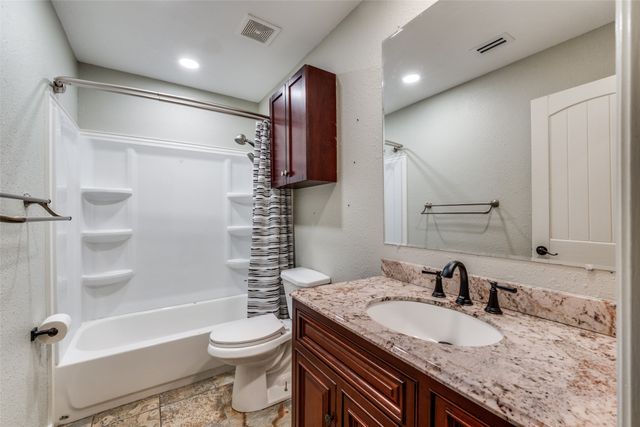 4950 Highbank Drive, Arlington, TX 76018