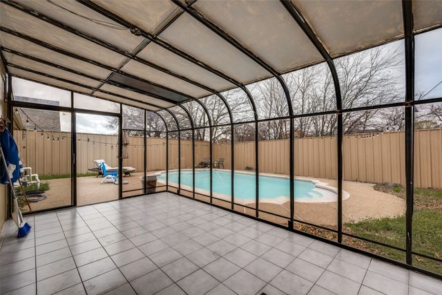 4950 Highbank Drive, Arlington, TX 76018