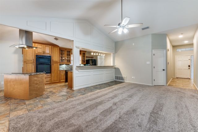 4950 Highbank Drive, Arlington, TX 76018