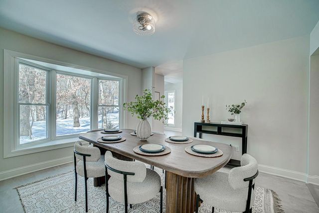 86 Old Wildwood Road, Mahtomedi, MN 55115