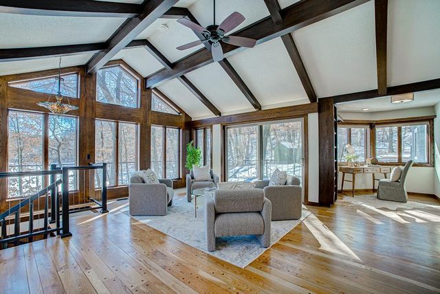 86 Old Wildwood Road, Mahtomedi, MN 55115