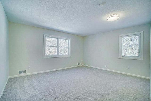 86 Old Wildwood Road, Mahtomedi, MN 55115