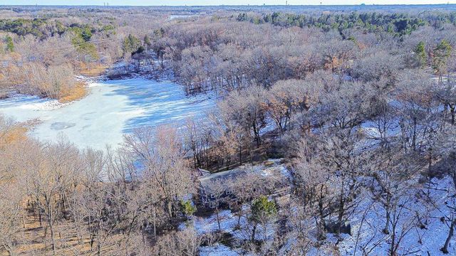 86 Old Wildwood Road, Mahtomedi, MN 55115