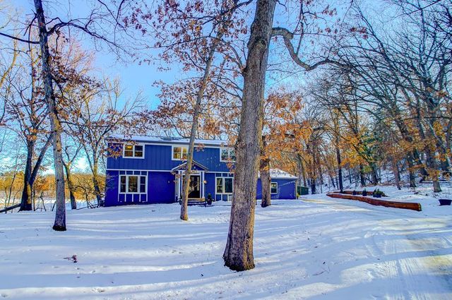 86 Old Wildwood Road, Mahtomedi, MN 55115