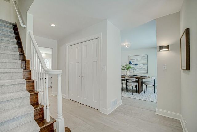 86 Old Wildwood Road, Mahtomedi, MN 55115