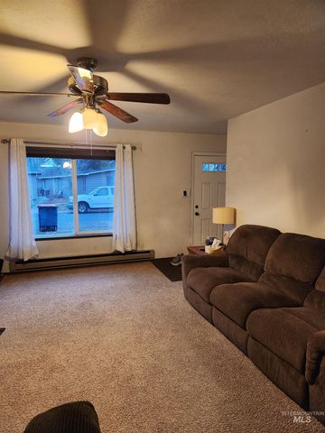 154 Avenida Del Rio W, Twin Falls, ID 83301