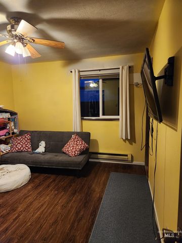 154 Avenida Del Rio W, Twin Falls, ID 83301