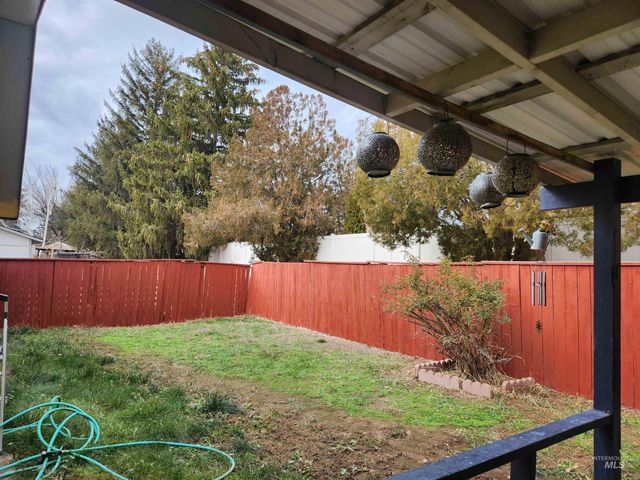 154 Avenida Del Rio W, Twin Falls, ID 83301