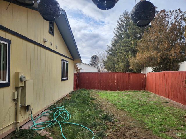 154 Avenida Del Rio W, Twin Falls, ID 83301