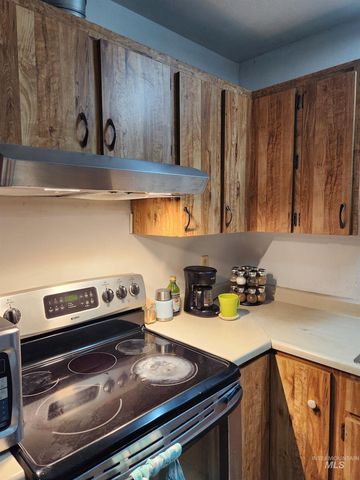 154 Avenida Del Rio W, Twin Falls, ID 83301