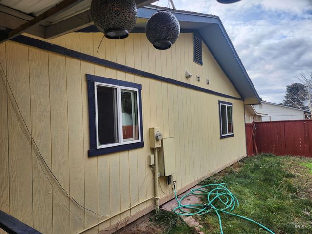 154 Avenida Del Rio W, Twin Falls, ID 83301