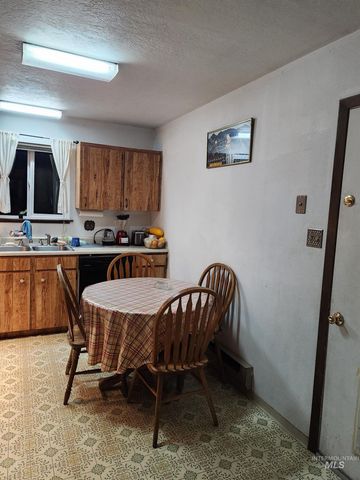 154 Avenida Del Rio W, Twin Falls, ID 83301