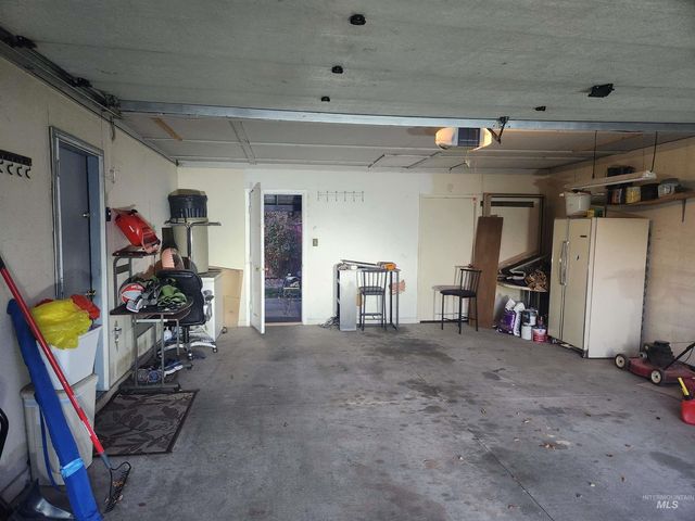 154 Avenida Del Rio W, Twin Falls, ID 83301