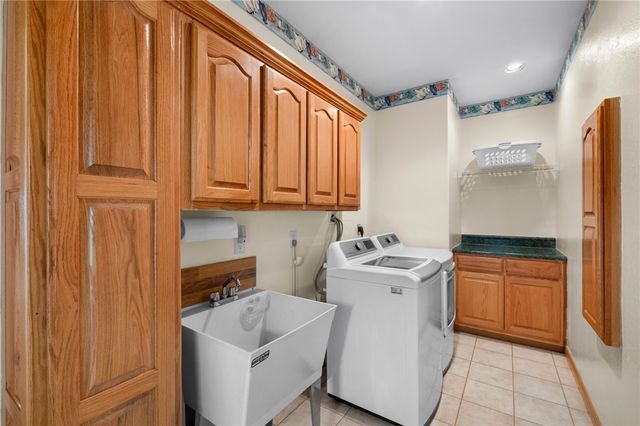 7 Summers Lane, Bella Vista, AR 72715