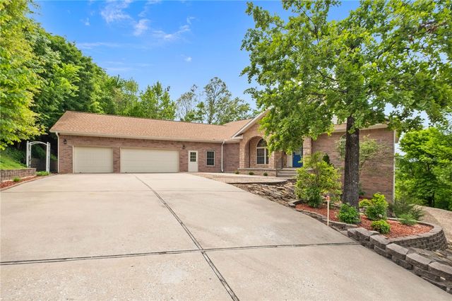 7 Summers Lane, Bella Vista, AR 72715