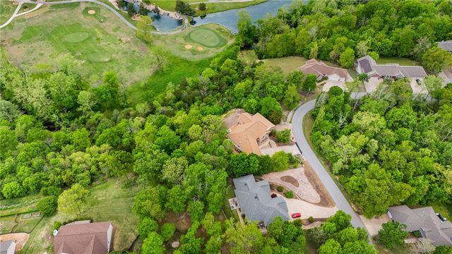 7 Summers Lane, Bella Vista, AR 72715