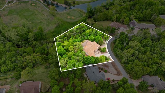 7 Summers Lane, Bella Vista, AR 72715