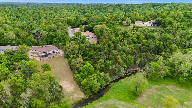7 Summers Lane, Bella Vista, AR 72715